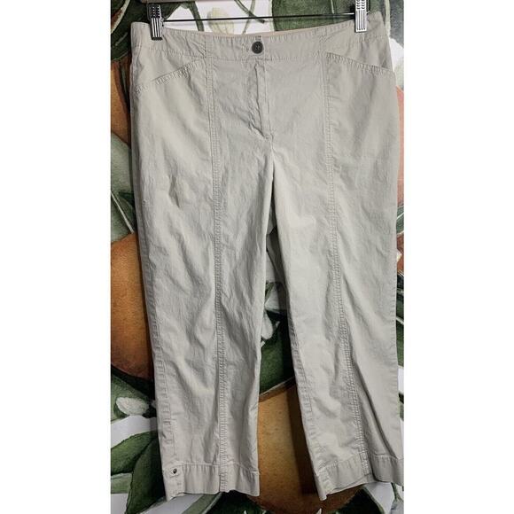 Chicos Size 0 US Small Beige Khaki Capri Pants Cotton Blend - Picture 1 of 7
